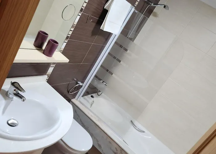 Credencial Avda Becerrea * סאריה